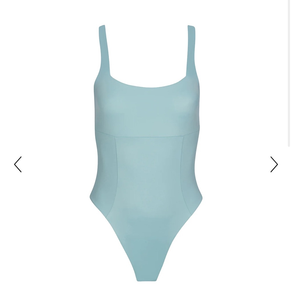 DOS GARDENIAS one piece
